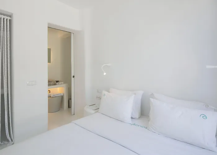 Mykonos Bay & Mykonos Town