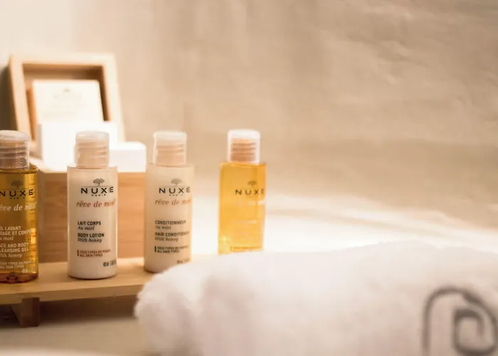 Mykonos Bay & מלון