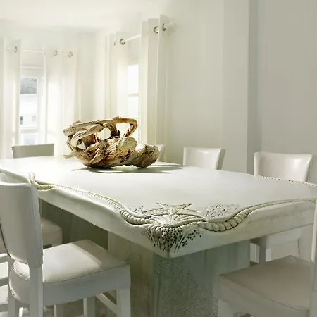 Mykonos Bay & فندق 4*